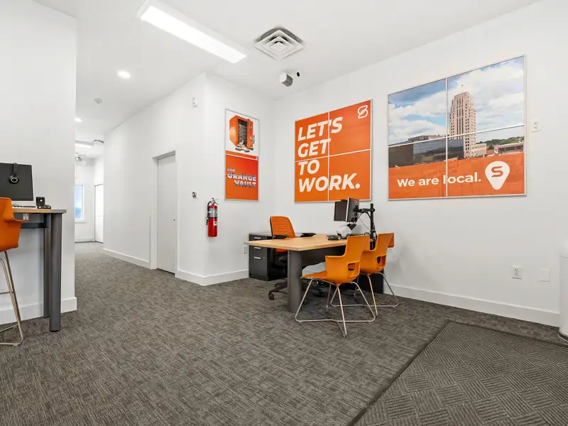 Modern Office Space for Lease in Lakeview District, Battle Creek with High Visibility