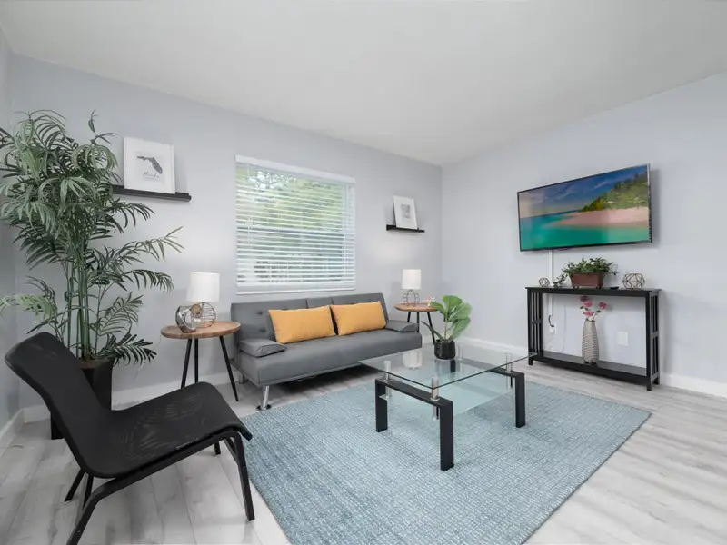 Turnkey 6-unit Airbnb Property in Prime Wilton Manors - Fully Renovated and Furnished