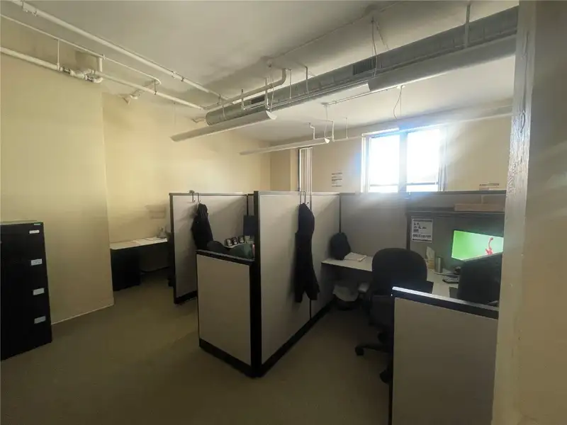 Downtown Cedar Rapids 3,500 Sf Second Floor Office Space for Lease
