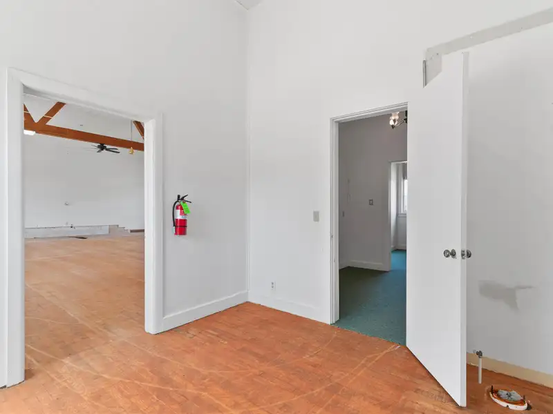 Versatile 3,600+ Sqft Commercial Building for Lease in Bethel Community