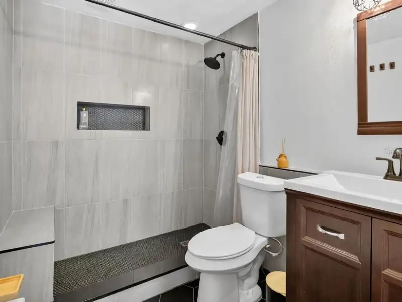 Charming Airbnb Home Near Downtown Orlando with In-law Suite and Expansive Backyard