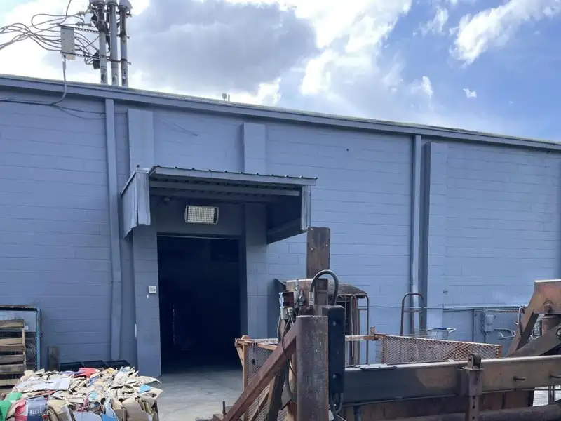 Established Grocery Store in Community Heart, Prime Location with Growth Potential