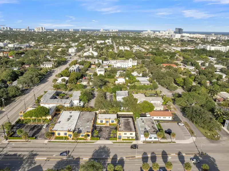 Modern 853 Sf Office Suite in Prime Fort Lauderdale Location with Parking