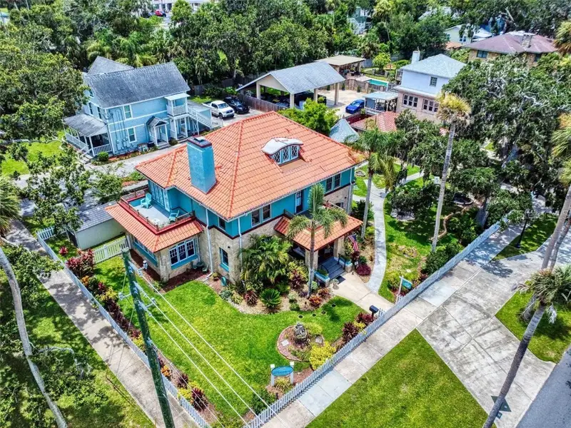 Historic Home and Turnkey Bed & Breakfast in Downtown Daytona Beach