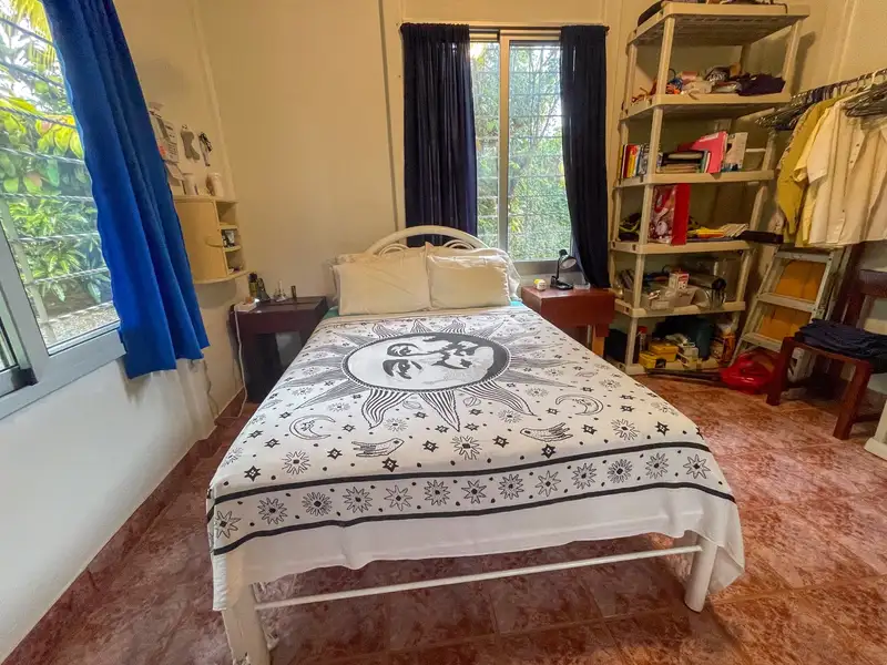 One-bedroom Home with Expansion Potential in Central Ojochal, Costa Rica