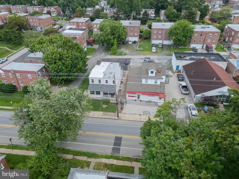 Updated Twin Office Building in Media Boro with Versatile Dual-level Space