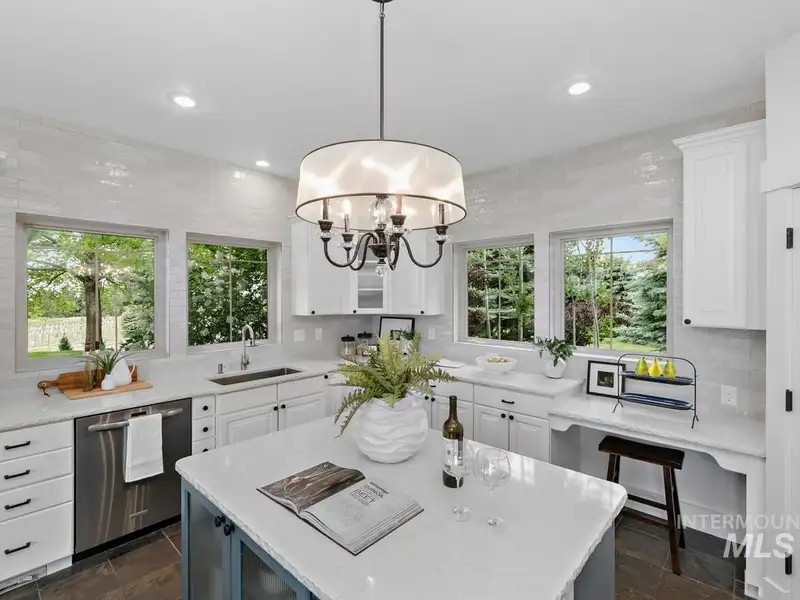 Hilltop Winery and Event Center with Custom Home and 360-degree Views in Eagle, Idaho