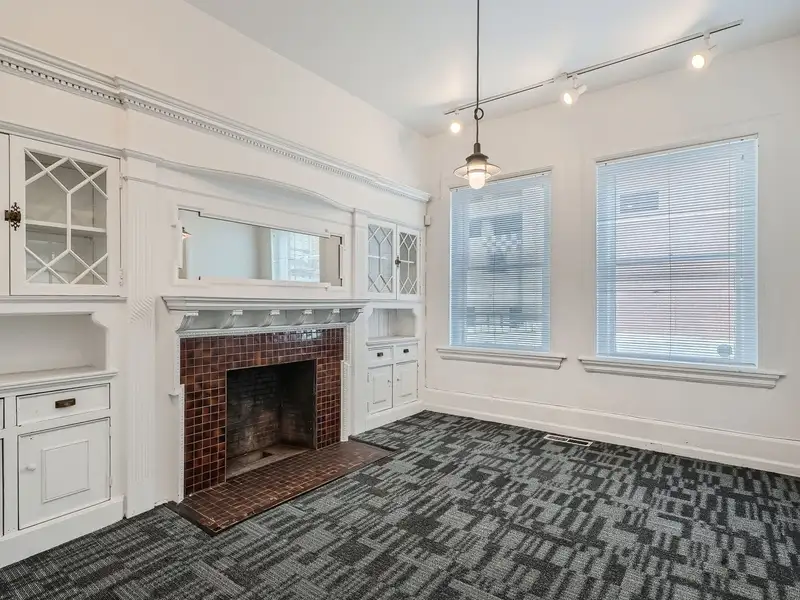 Fully-leased Culinary Investment: 10 Kitchen Stations in Central Location