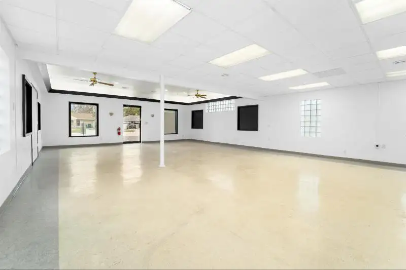Prime Office Space with Pylon Sign on Main Street, Fond Du Lac