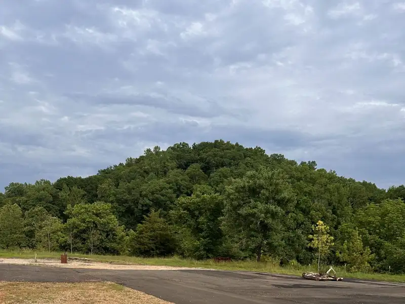 C-1 Zoned Restaurant with Rv Hookups Near I-40 Exit 152, 20 Miles West of Dickson