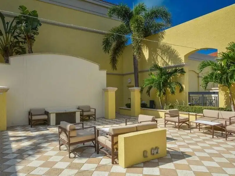 Live/work Condominium in Downtown West Palm Beach - Ideal for Commercial or Residential Use