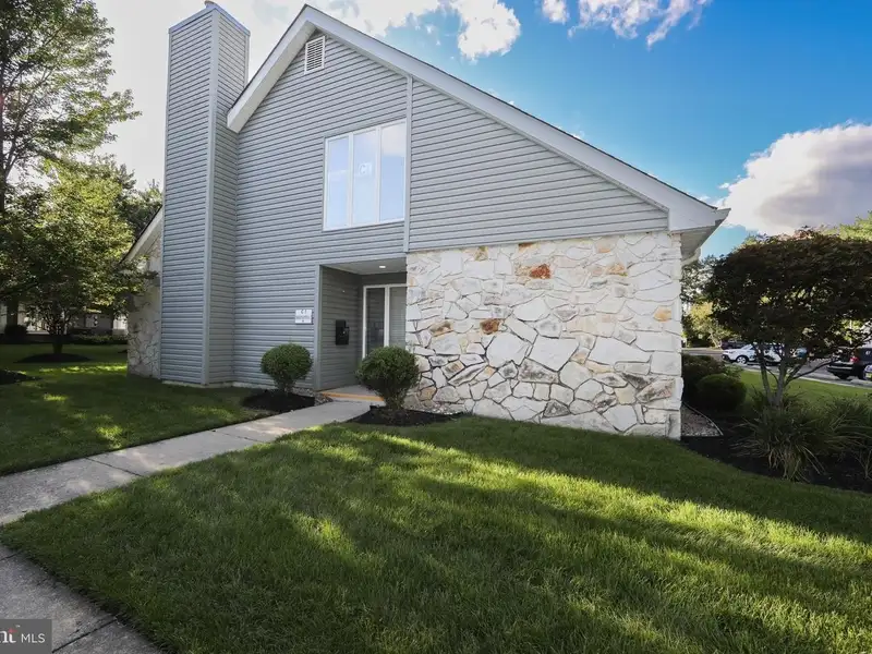Bi-level Office Condo in Washington Township Professional Campus, Turnersville, Nj