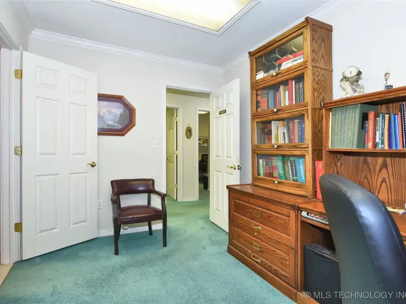 Live-work Property: 2000 Sq. Ft. Office Building with House on 1.25 Acres