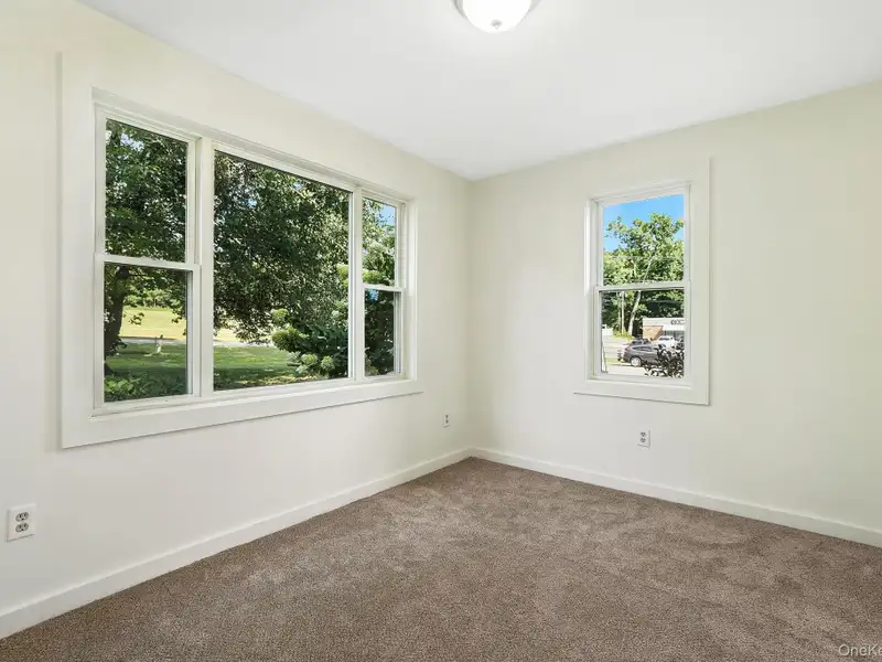 Multi-use Property with Accessory Apartment in High Visibility Location