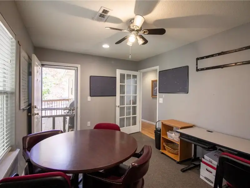 Commercial Building with Office Space Near Hwy 12, Close to Beaver Lake and Prairie Creek Marina