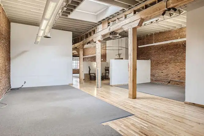 Historic Office/retail Building in Lodo, Denver - 11,012 Sq Ft with Leased Retail Space