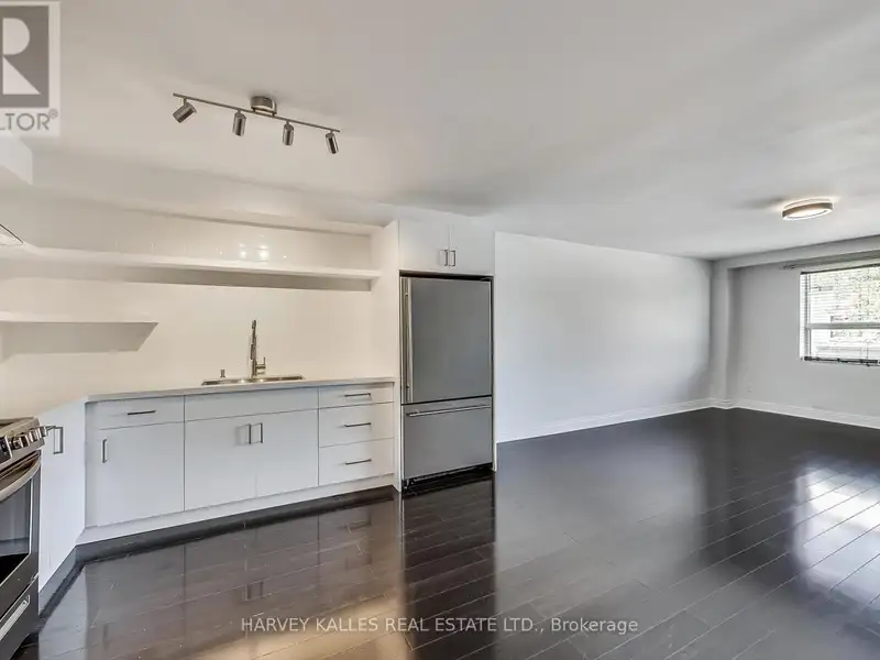 Renovated Commercial Property with Restaurant and Two Apartments in the Junction