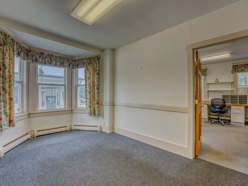 Versatile Mixed-use Property on Cottage Street, Littleton with Office Spaces and Barn