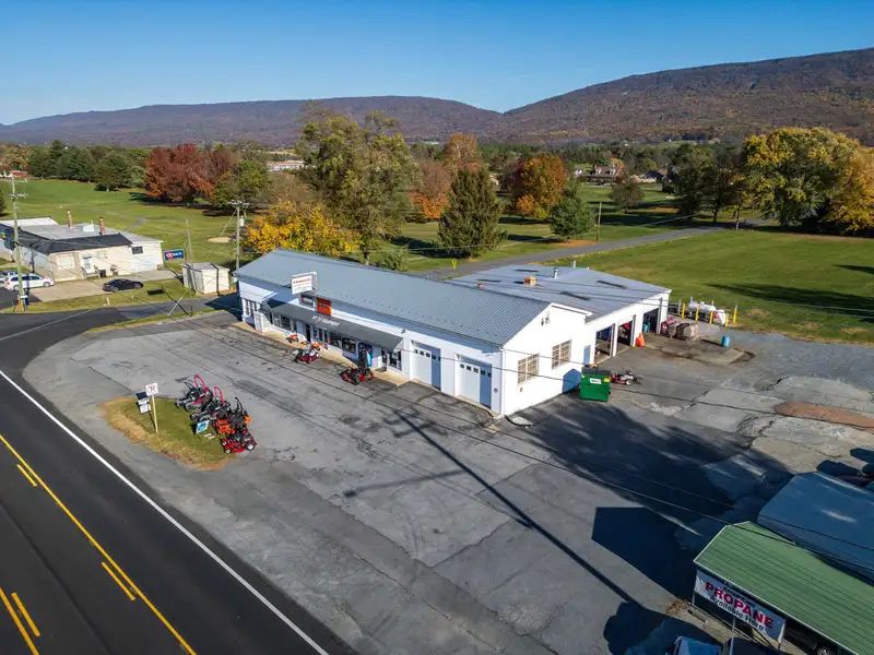 Versatile 9,940 Sq Ft Mixed-use Building on Congress Street, New Market, Shenandoah Valley