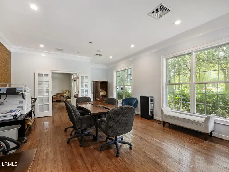 Multi-use Building with Long-term Tenant and Warehouse/office Space in Prime Location