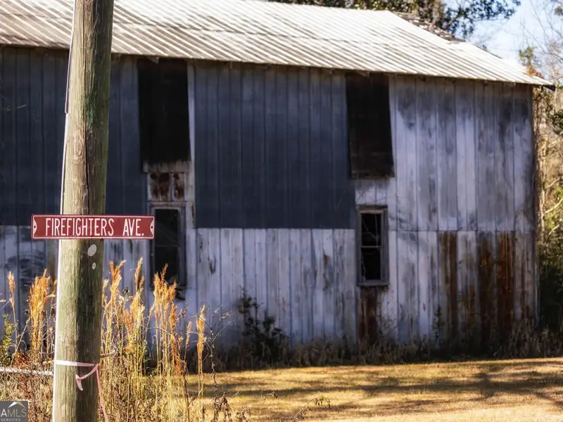 4-acre Commercial Property with Historic Fire Museum on Us Hwy 17, Woodbine