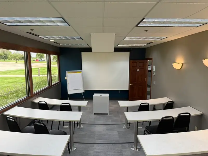 Furnished Office Space for Sublease in Southwest Cedar Rapids – 40,770 Sf