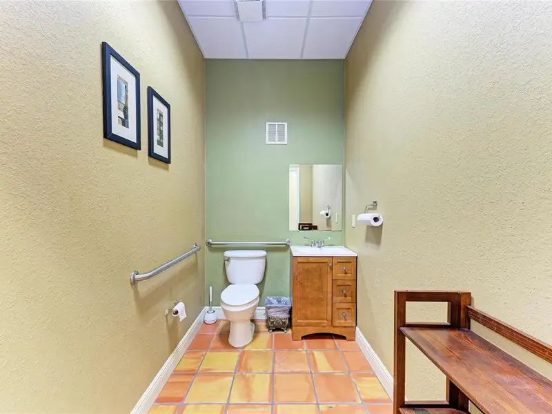 Professional Office Condo in Centrally Located Largo, 1830 Sq.ft with 7 Private Offices