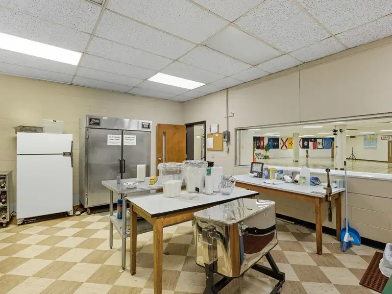 Multi-use Church Property with School and Daycare Facilities in Prime Location
