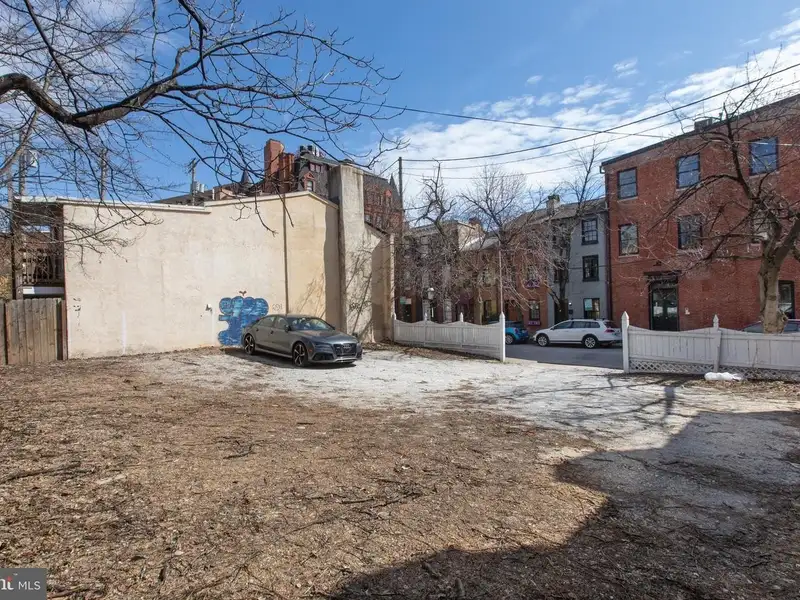 Historic Three-story Building with Development Potential in Mount Vernon