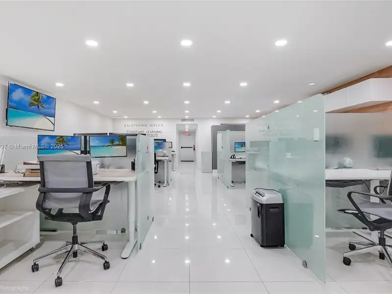 Modern Office Space for Lease in Prime Coral Gables Location with Flexible Floor Plans