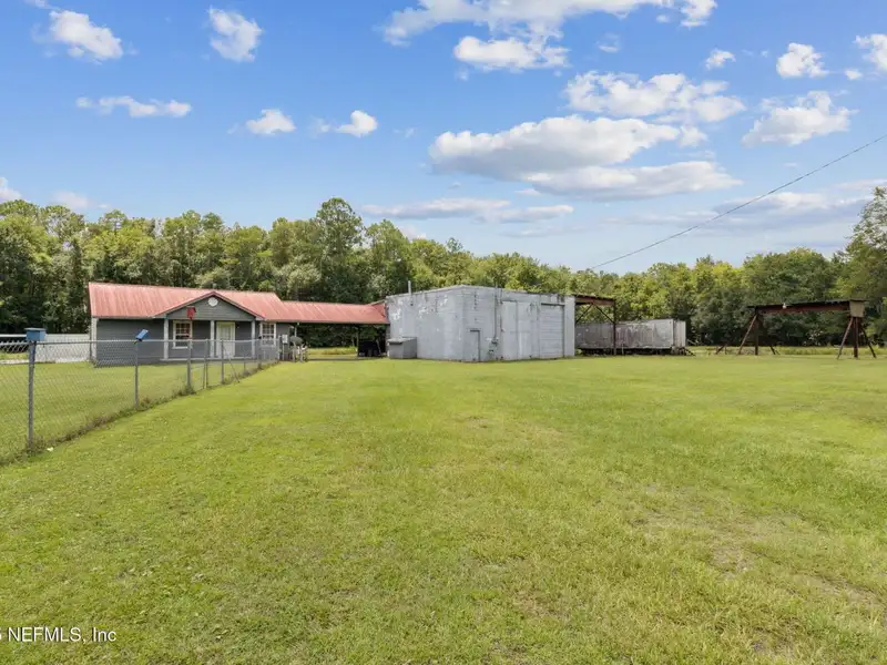 5.04-acre Mixed-use Parcel with Home and Shop in Nassau County