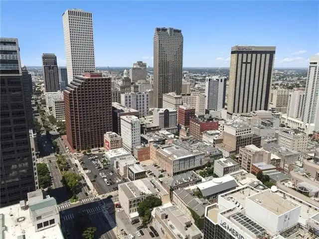 Historic 3-bedroom Residence with Rooftop Terrace in Cbd, Plus 1-bedroom Unit for Rental