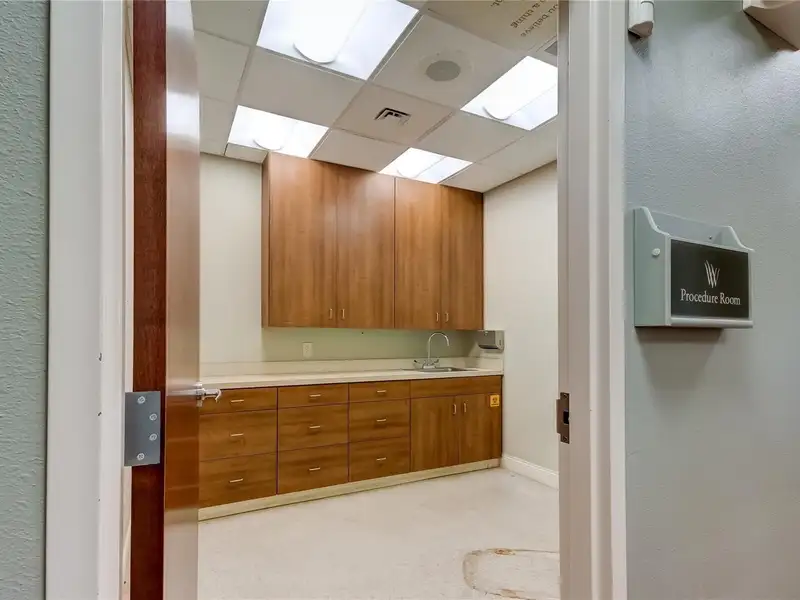 Medical Office Space for Lease at St. Lukes Lakeside Plaza, High Traffic Location