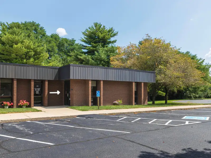 One-third Ownership of Professional Building in Versailles – Ideal for Business Services