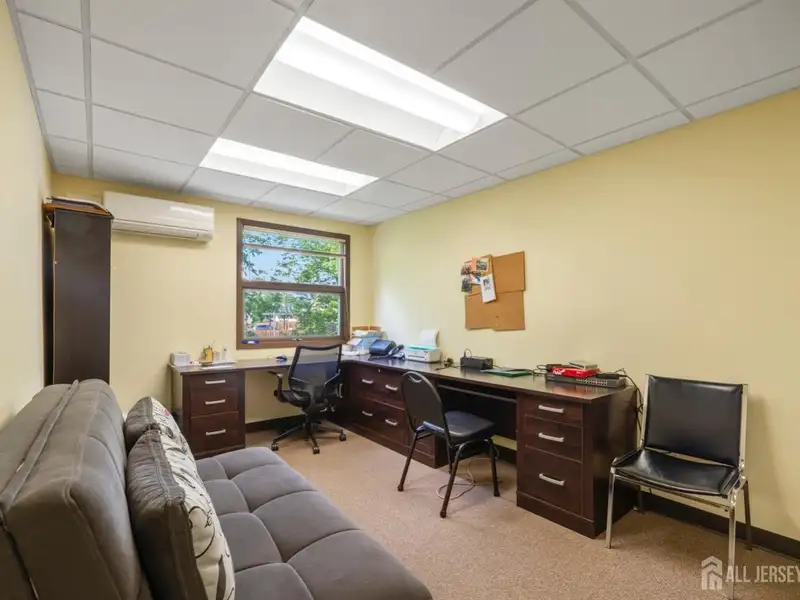 Renovated 3,345 Sf Medical Condo in Ferris Plaza, East Brunswick