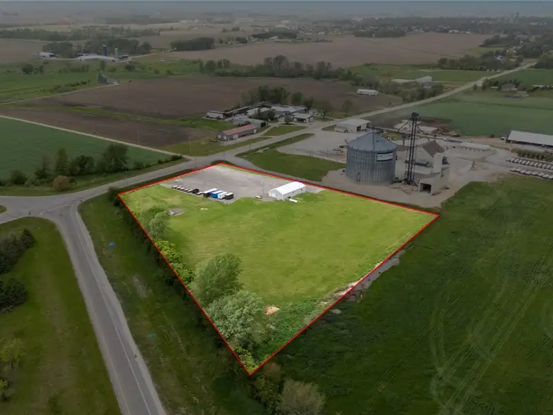 Commercial Building on Highway 20 Near Jesup, Ia with 4 Acres of Potential