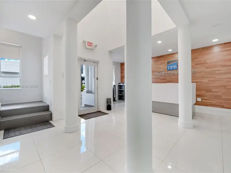 Modern Office Space for Lease in Prime Coral Gables Location with Flexible Floor Plans