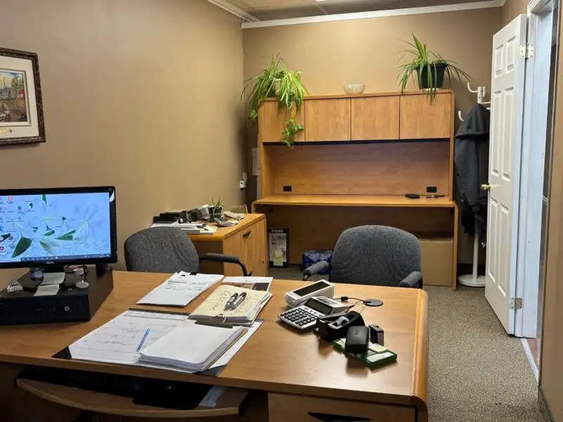 1,800 Sq. Ft. Commercial Space for Lease on Monseigneur-langlois Blvd, Salaberry-de-valleyfield