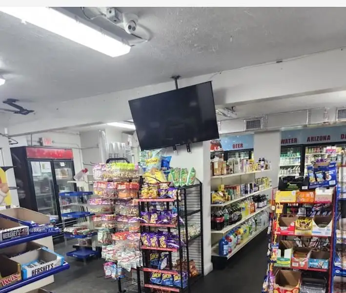 Convenience Store and Take out Restaurant for Sale in Fort Lauderdale