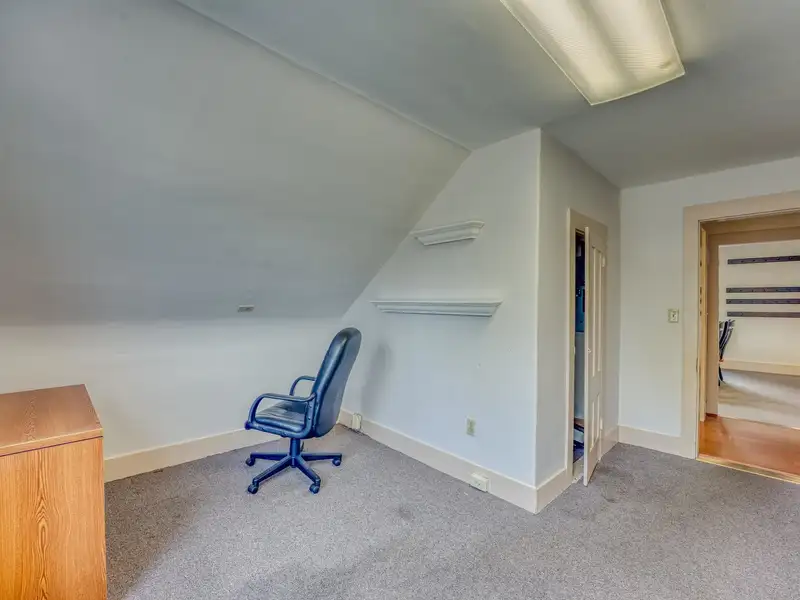 Versatile Mixed-use Property on Cottage Street, Littleton with Office Spaces and Barn