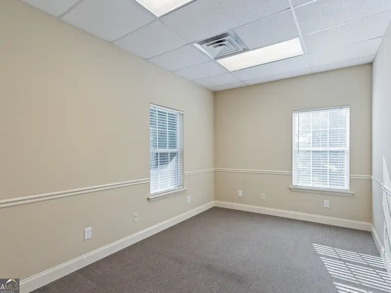 Versatile 7,900+ Sq Ft Medical Office Building in Prime Location Near Hospital