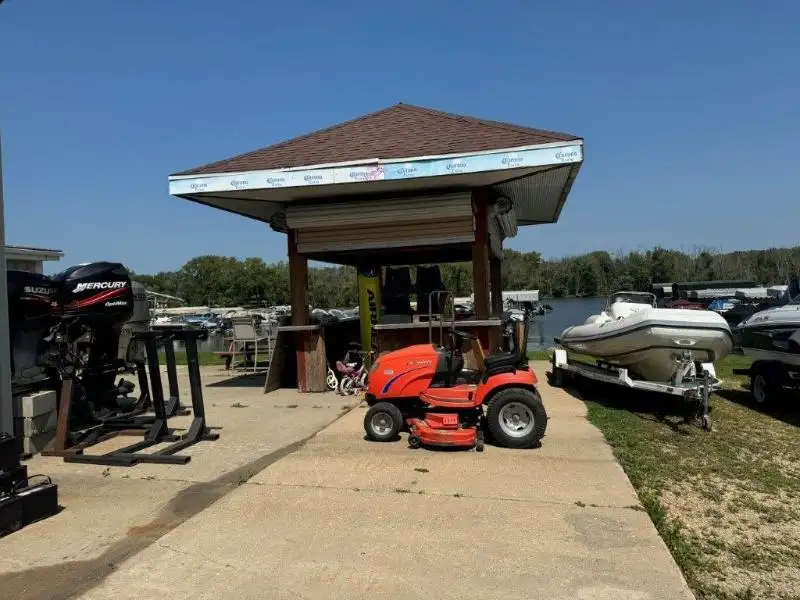 Premier Full-service Marina with 95 Slips on Rock River, Direct Lake Access