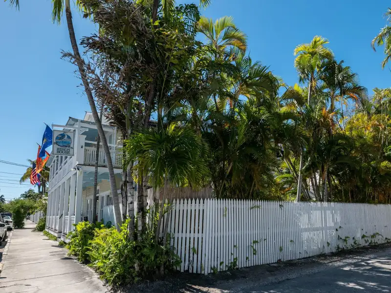 Boutique Guesthouse in Historic Old Town Key West with 15 Deluxe Rooms