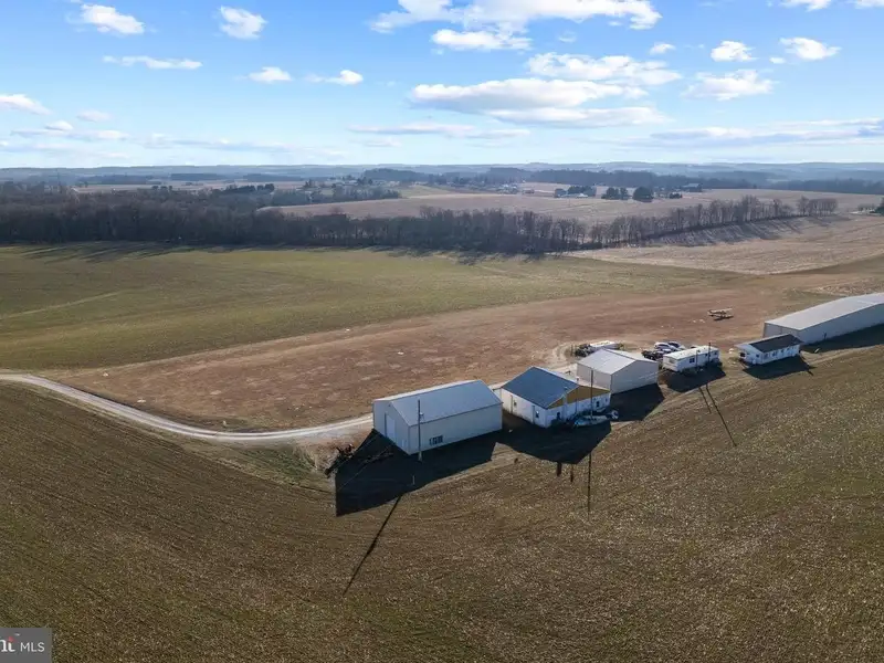 Baublitz Commercial Airport: 10 Acres with Hangars and Income Opportunities in York County, Pa