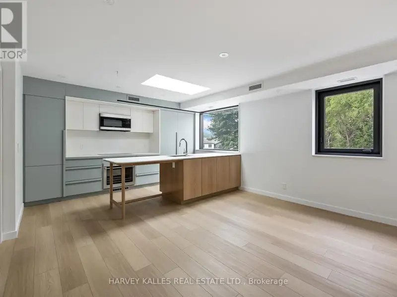 Modern Two Bedroom Suite in Bedford Park with High-end Finishes and Great Amenities