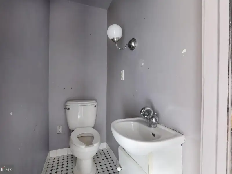 Historic Three-story Building with Development Potential in Mount Vernon