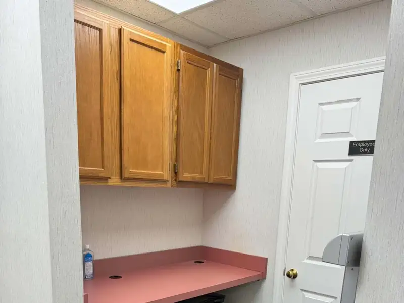 Medical Office Suite for Sale in East Brunswick's Williamsburg Commons, 820 Sf