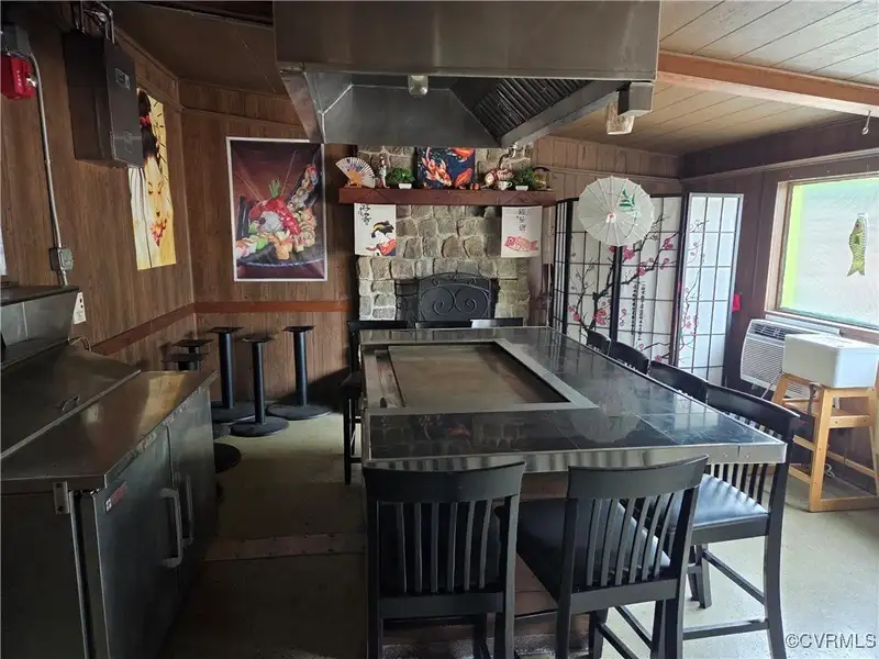 Turnkey Restaurant with Living Quarters in Quinton, 1.19 Acres, 30+ Parking Spaces