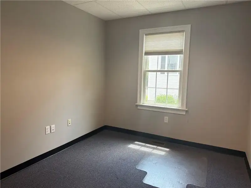 Commercial Office Space for Lease in Prime Cumberland Location - 1,260 Sq Ft Suite