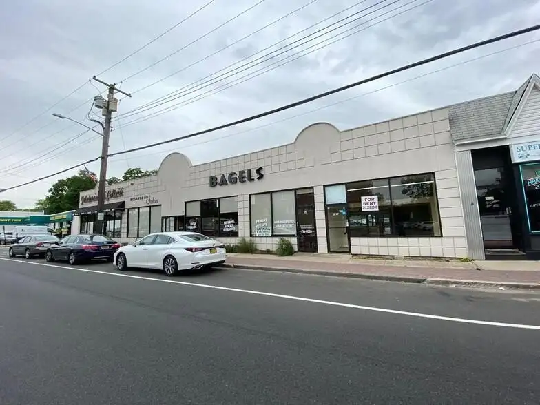 Retail Space with Glass Facade, 850 Sq Ft, Near Hillside Avenue and Lie